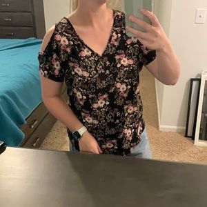 Medium floral blouse